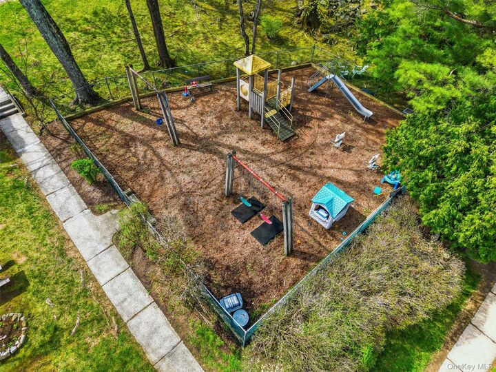 Property Photo:  154 Martling Avenue 10 - T5  NY 10591 