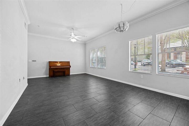 Property Photo:  5141 SW 91st Way I-102  FL 32608 