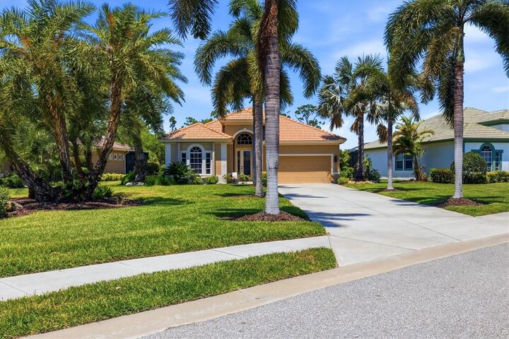 Property Photo:  2761 Sawgrass Court  FL 33953 