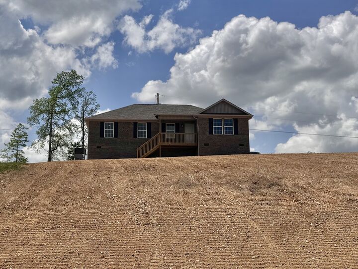 Property Photo:  1001 Addys Ln  TN 38464 