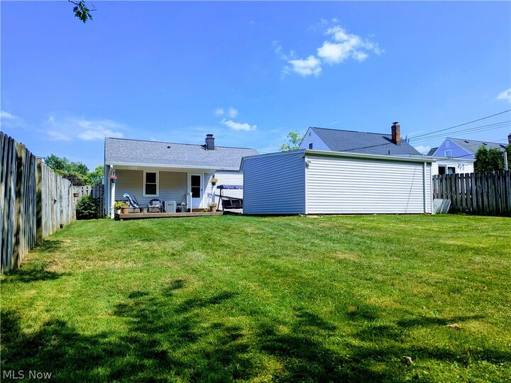 Property Photo:  1140 Iroquois Avenue  OH 44124 