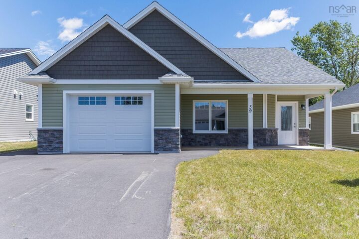 39 Covey Drive — photo 1