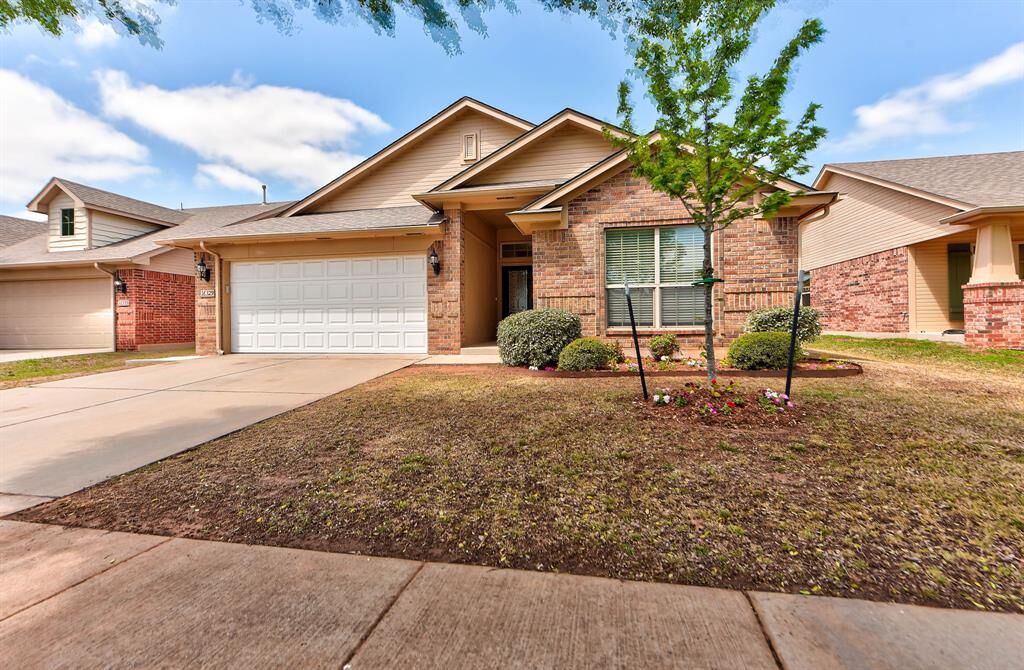 Property Photo: 16329 Drywater Drive OK 73170