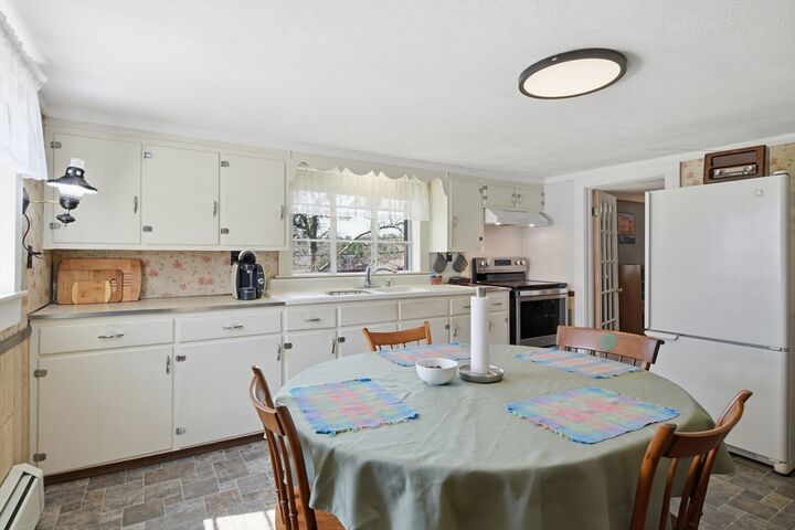 Property Photo:  61 Beech St  MA 01069 