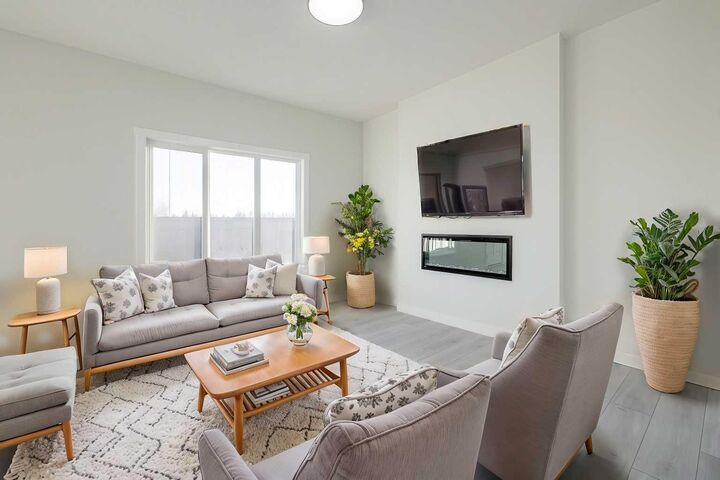 385 Sora Park SE — photo 1