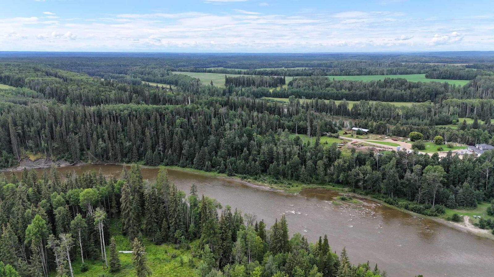 Property Photo: 16511 Township Road 532A 10A AB T7E 3A6
