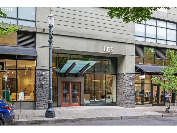 Property Photo:  1025 NW Couch St 1010  OR 97209 