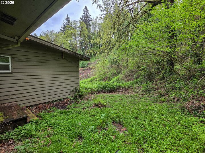 Property Photo:  4410 SE Aldercrest Rd  OR 97222 