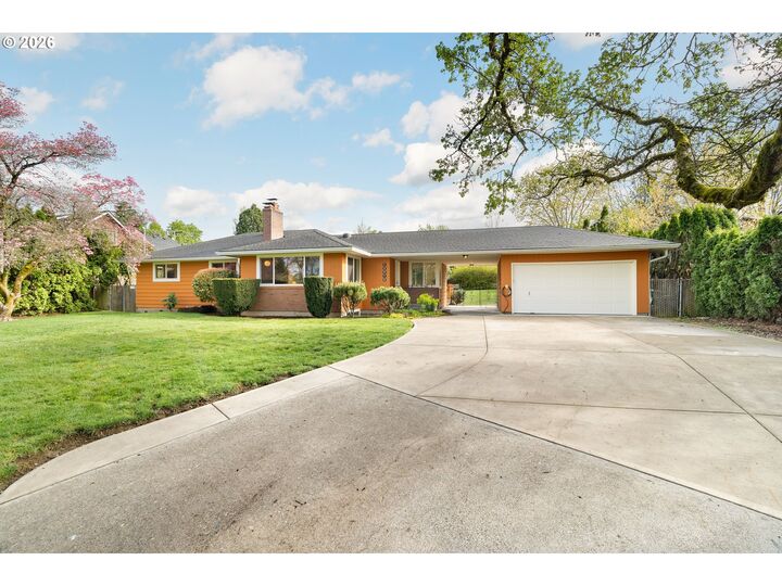 Property Photo:  15910 SE Oatfield Rd  OR 97267 