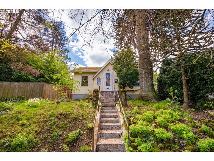 Property Photo:  1516 N Winchell St  OR 97217 