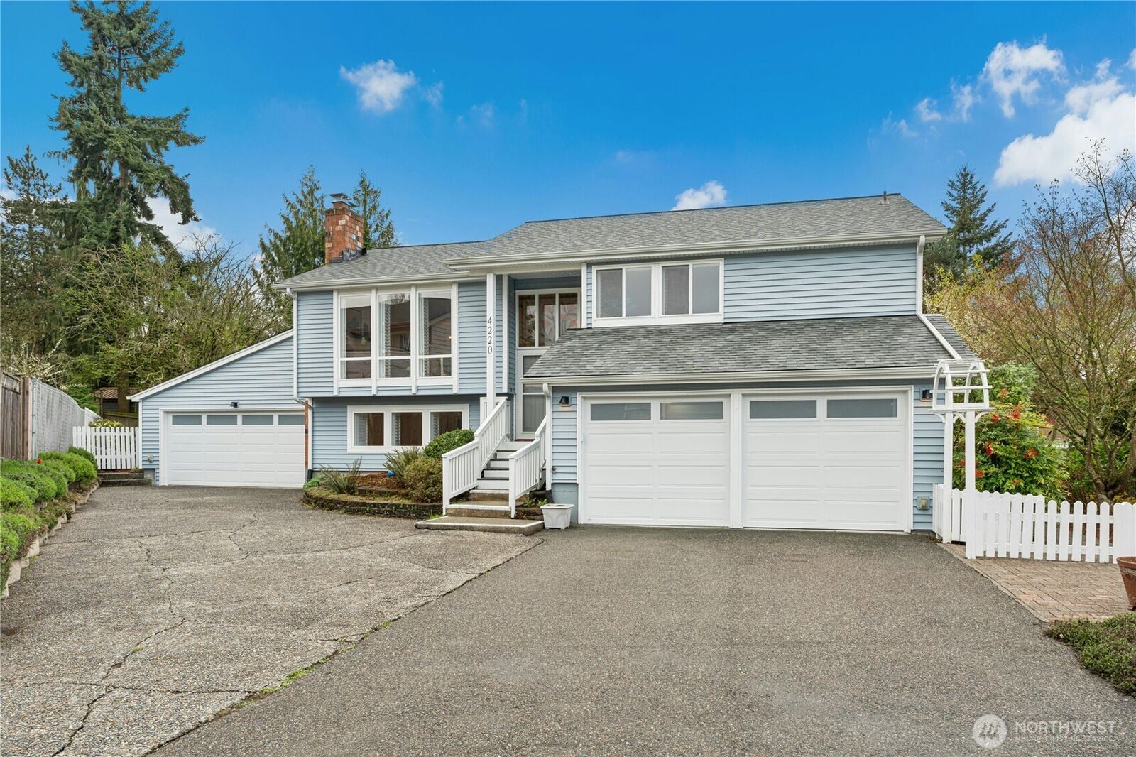 Property Photo:  4220  192nd Street SW  WA 98036 