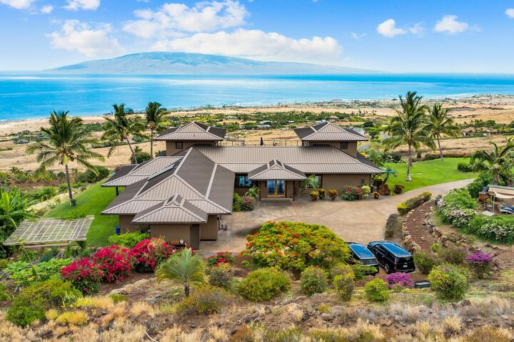 Property Photo:  554 Punakea Loop A  HI 96761 