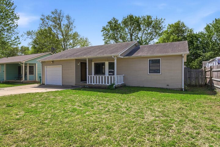 Property Photo:  5929 W York St  KS 67215 