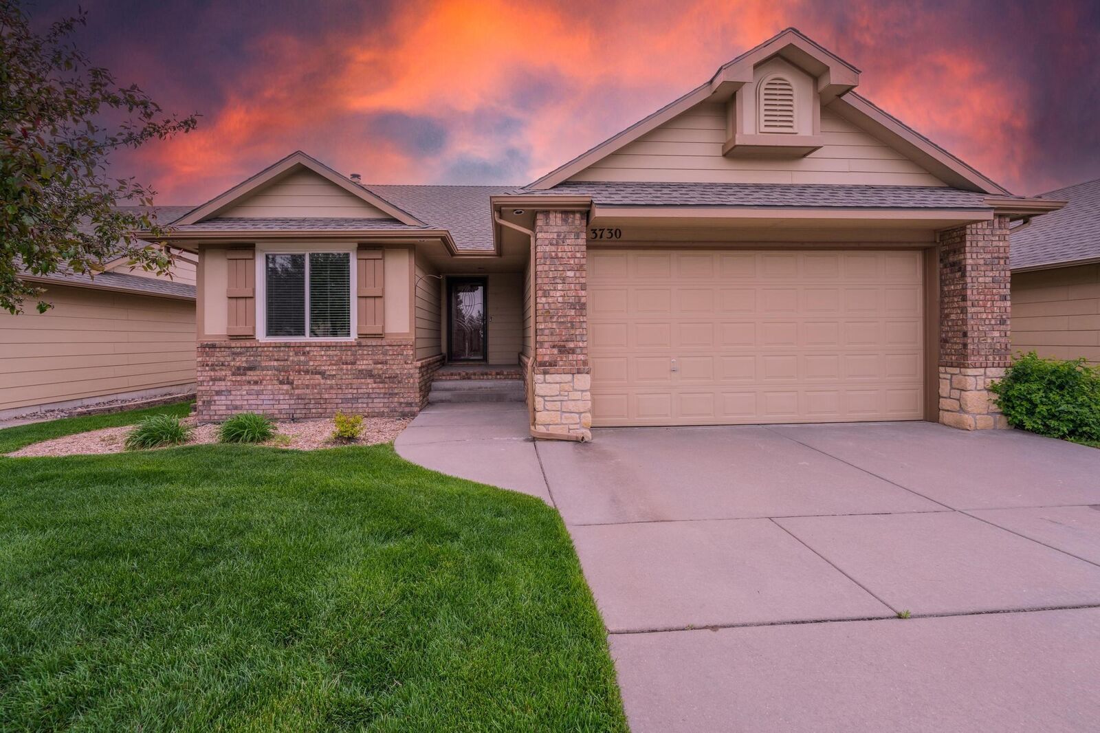 Property Photo: 3730 N Ridge Port Ct. KS 67205