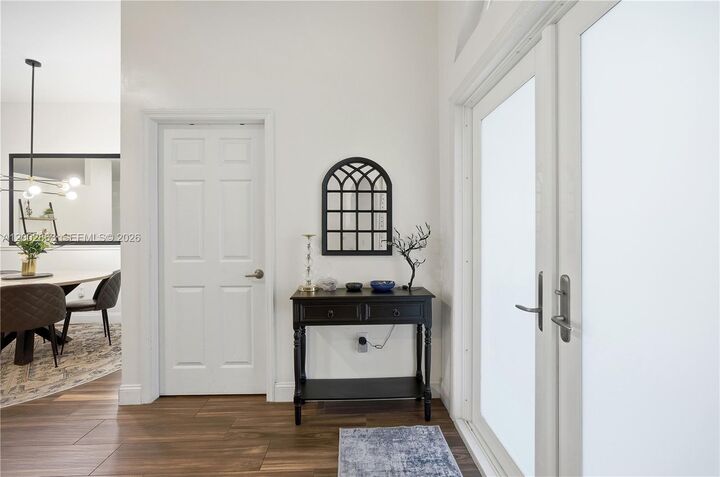 Property Photo:  2615 SE 5th Ct 2615  FL 33033 