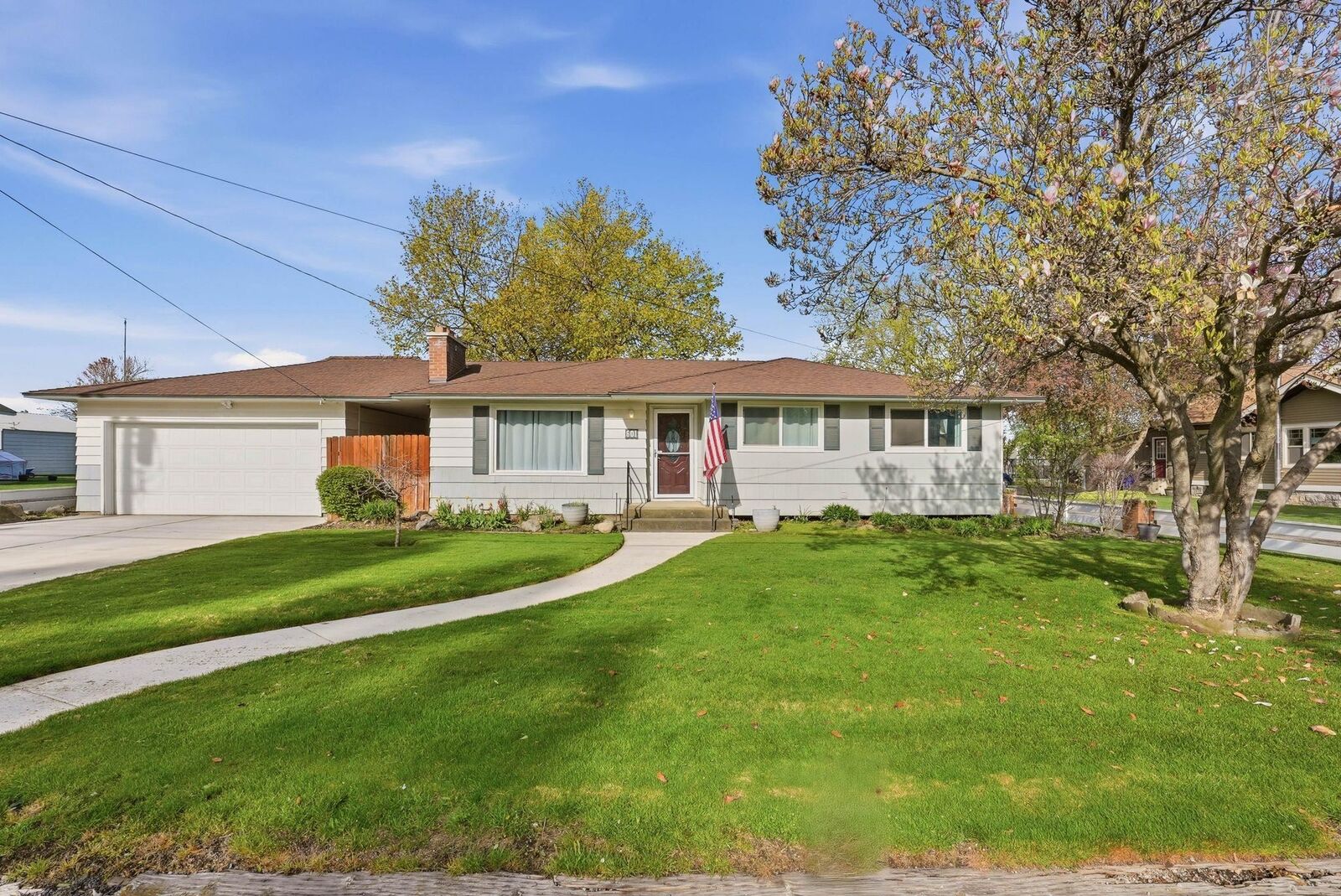 Property Photo:  601 N Farr Rd  WA 99206 