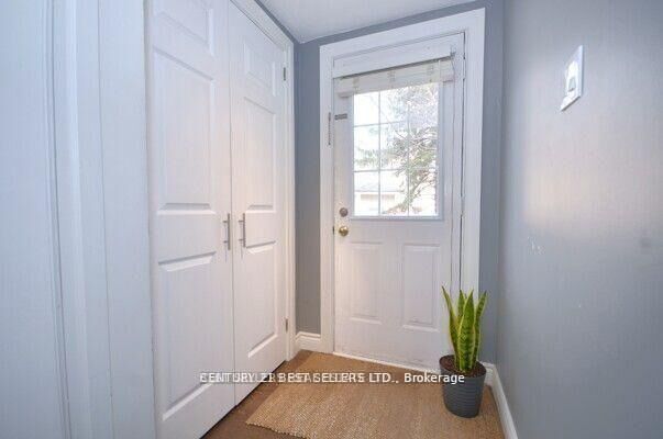 Property Photo: 107 Bristol Road E 100 ON L4Z 3P6