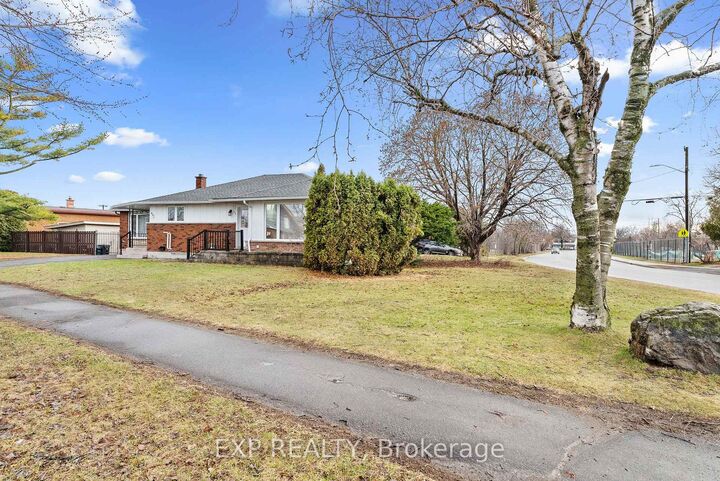 Property Photo: 692 Claude Street ON K1K 2S2