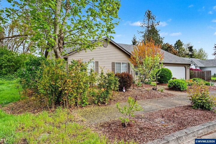 Property Photo:  2186 Quail Run Av  OR 97383 
