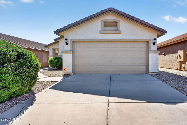 Property Photo: 17 E Mayfield Drive AZ 85143