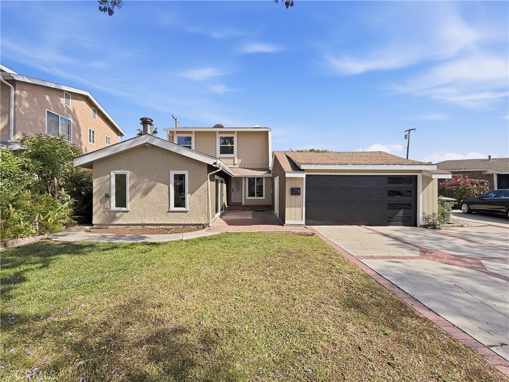 Property Photo:  15118 La Sabana  CA 90638 