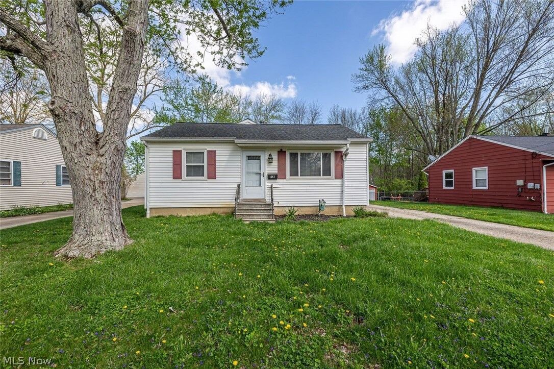 Property Photo: 461 Westpark Boulevard OH 44256