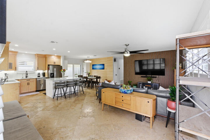 Property Photo:  1436 NE 38th Street  FL 33334 