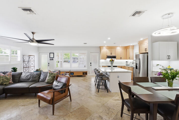 Property Photo:  1436 NE 38th Street  FL 33334 