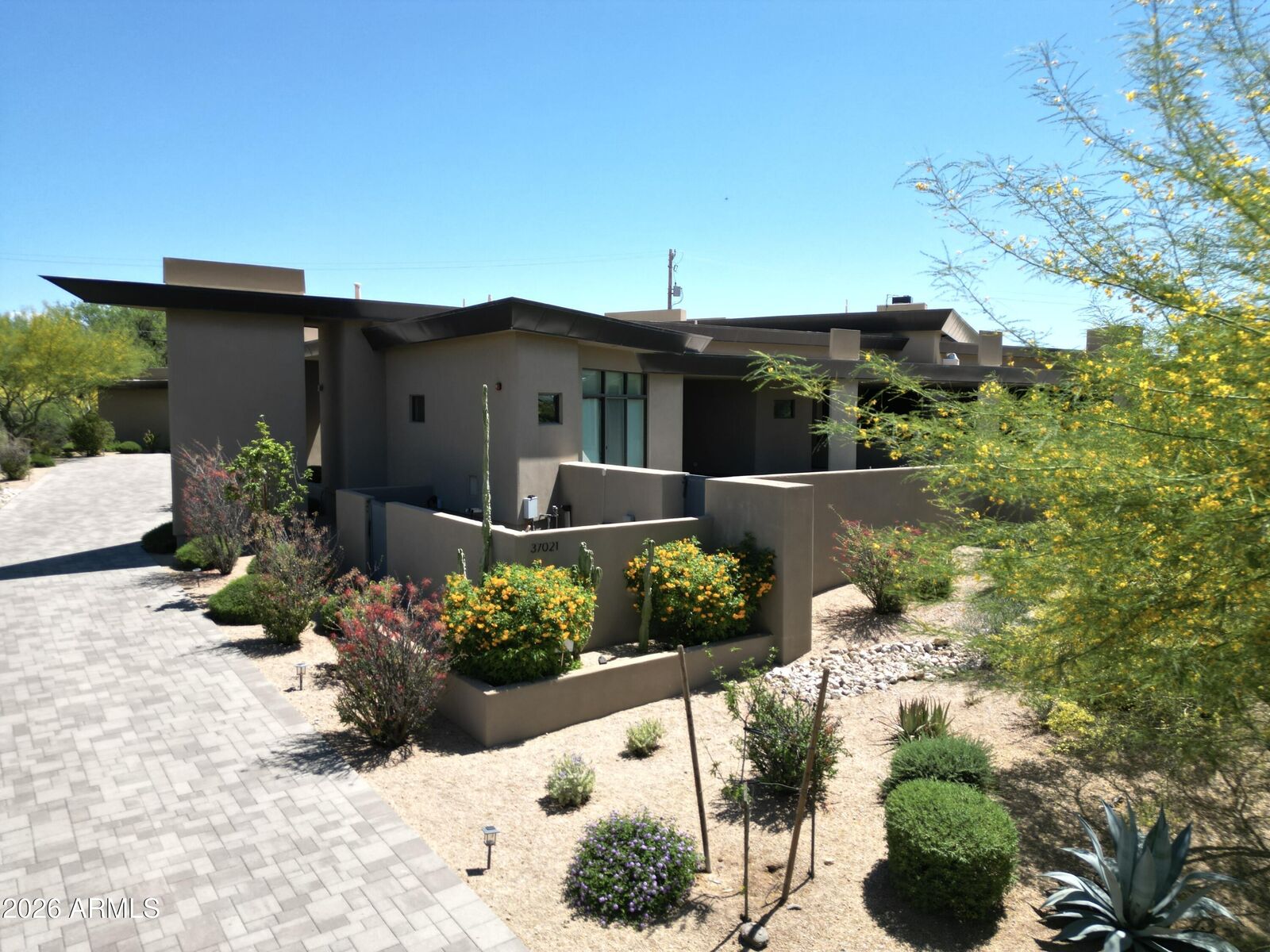 Property Photo:  37021 N Holiday Lane  AZ 85377 
