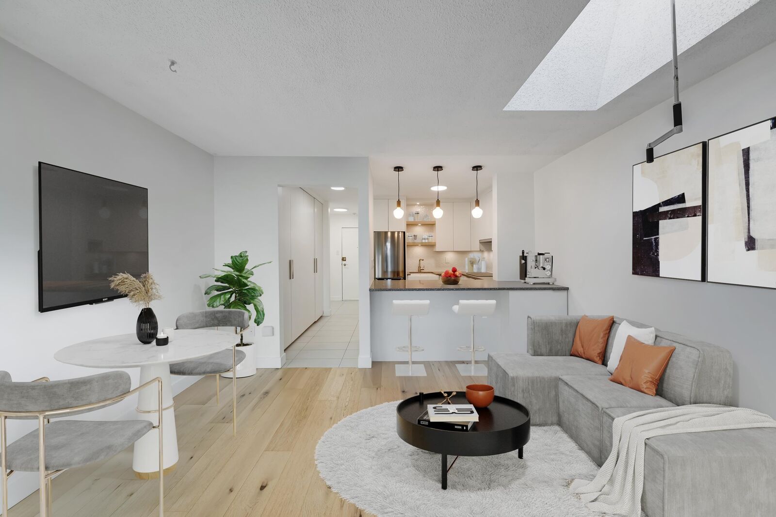 Property Photo: 1545 E 2nd Avenue 303 BC V5N 1C8