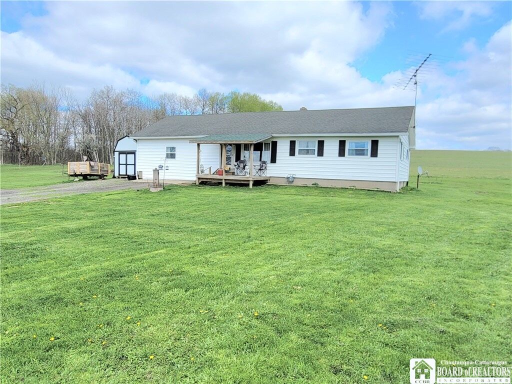 Property Photo:  1484 Swede Road  NY 14710 