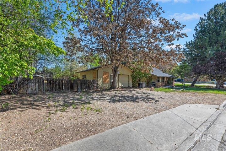 Property Photo:  503 9th Ave. N  ID 83687 