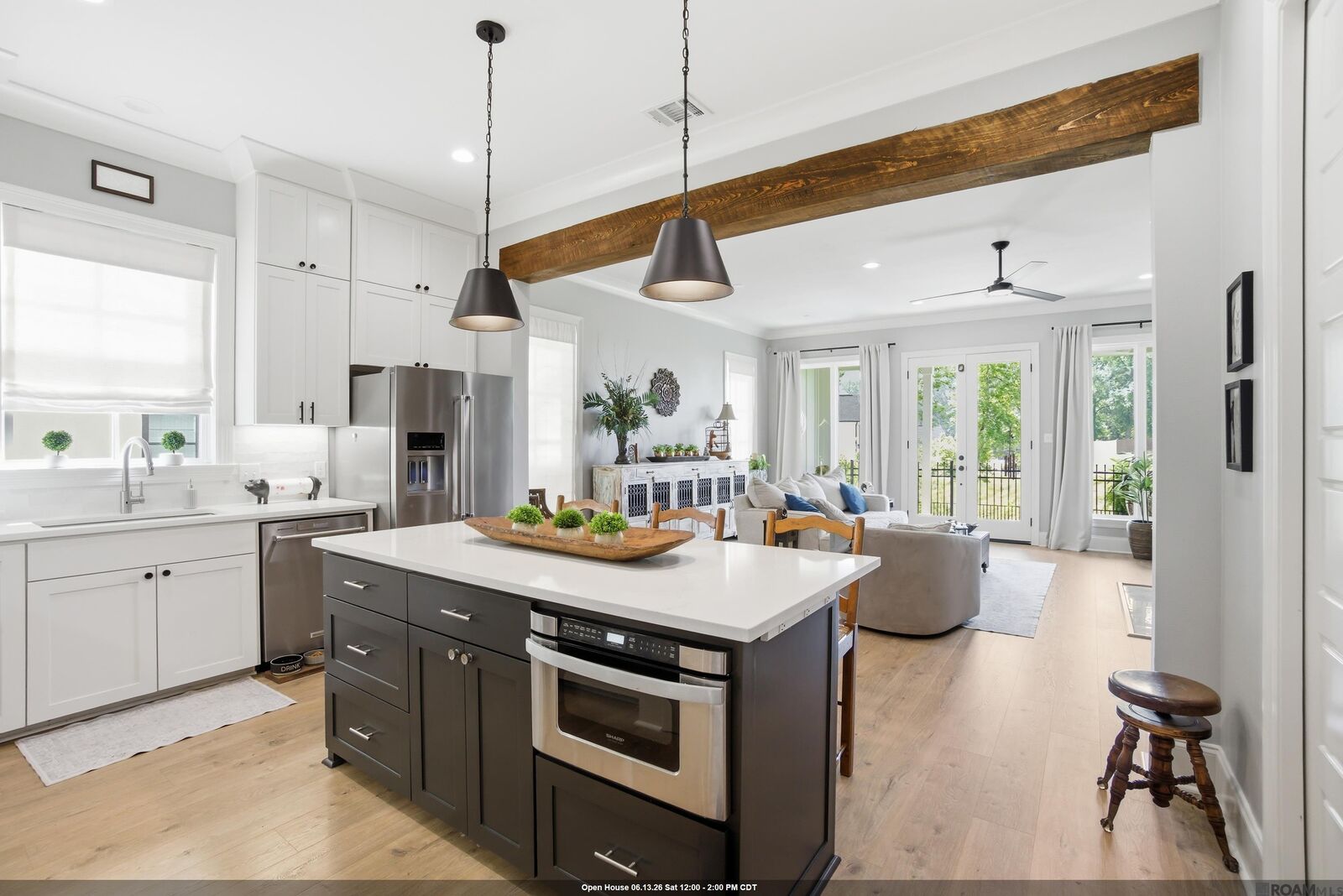 Property Photo:  3116 Parkside Ln  LA 70775 