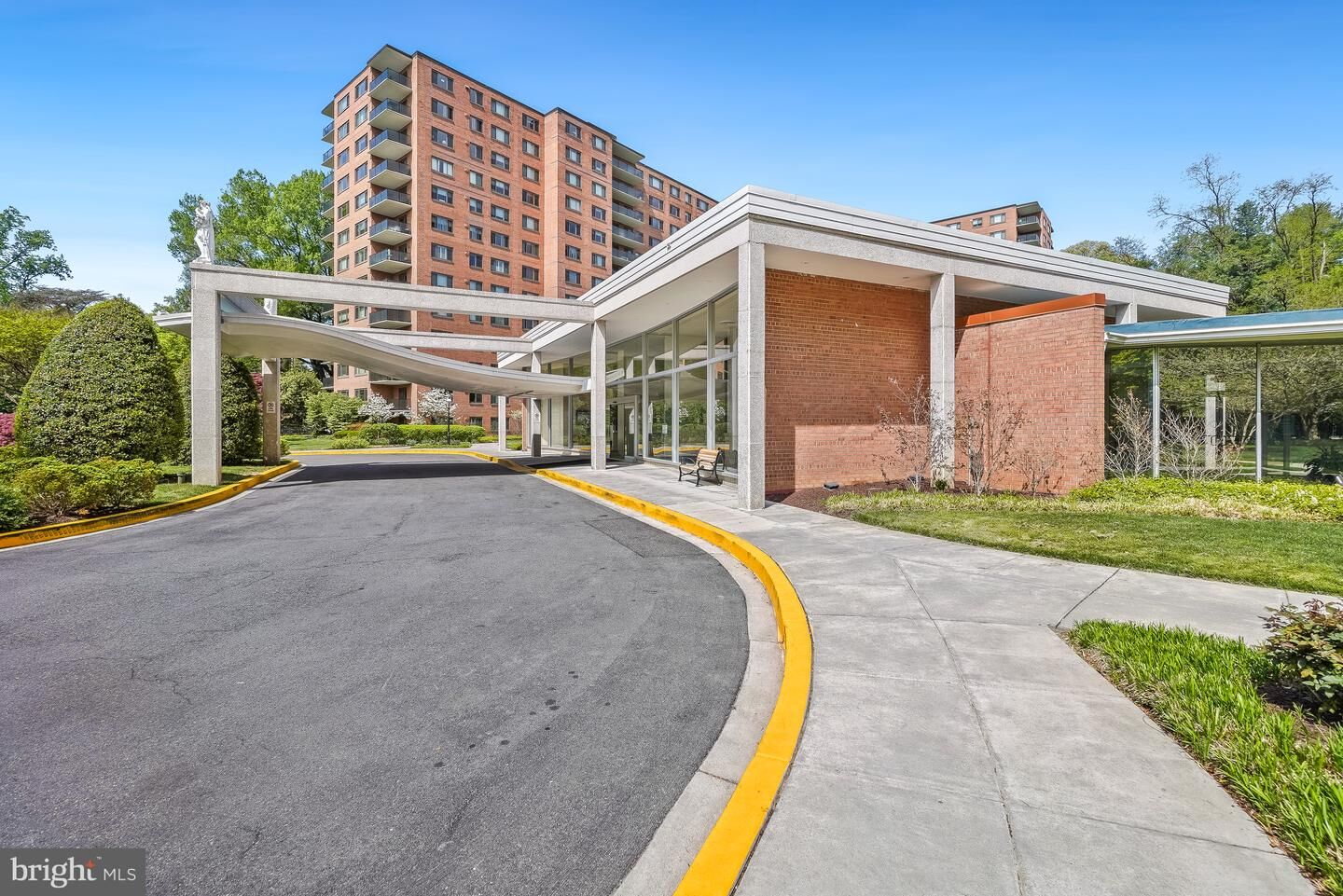 Property Photo:  4201 Cathedral Avenue NW 403E  DC 20016 