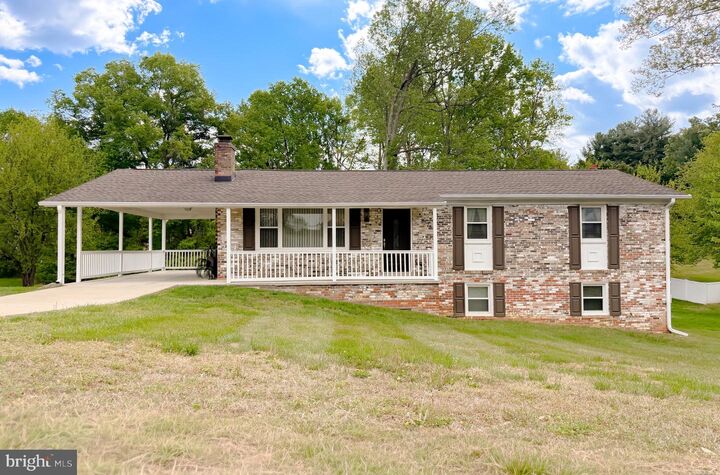 Property Photo: 8525 Cardinal Ln MD 20695