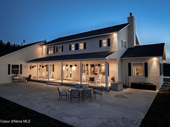 Property Photo:  1086 E Rock Creek Rd  ID 83855 