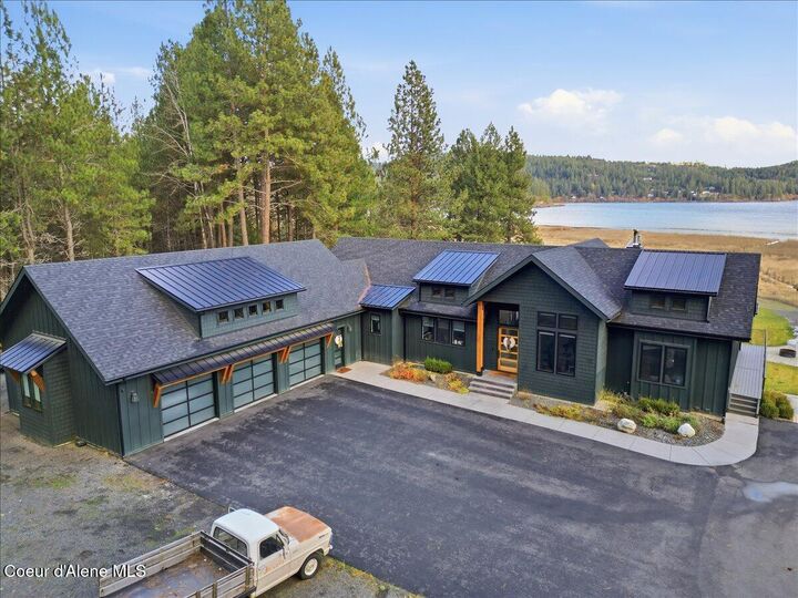 Property Photo:  13846 N Hauser Lake Rd  ID 83854 