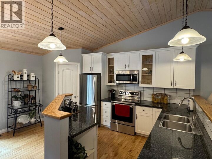 5 Cottonwood Road — photo 1