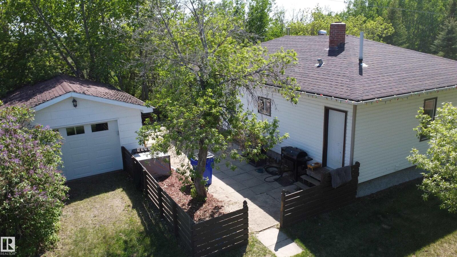 Property Photo: 50417 RR 163 AB T0B 4A0