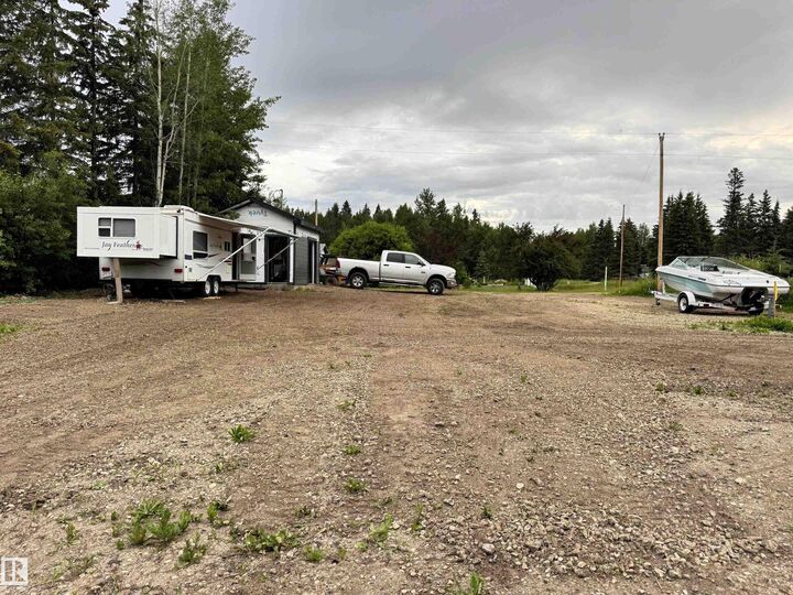 Property Photo: 5001 60 Avenue AB T0C 0C2