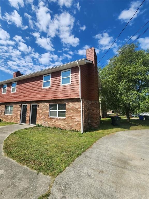 Property Photo:  1653 Pinedale Circle NW  GA 30012 