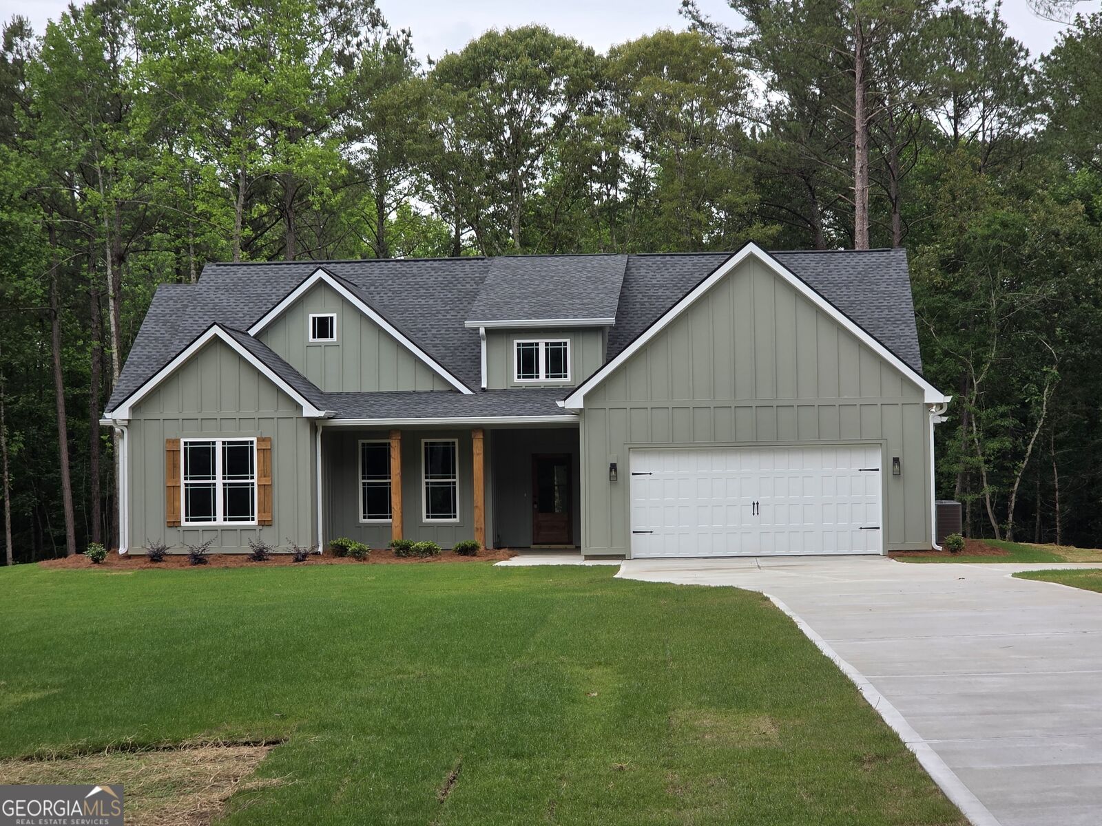 Property Photo: 215 Panola Road GA 30233
