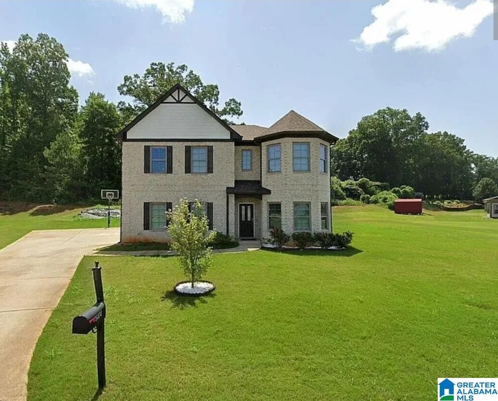 Property Photo: 5434 Bluebell Circle AL 35022