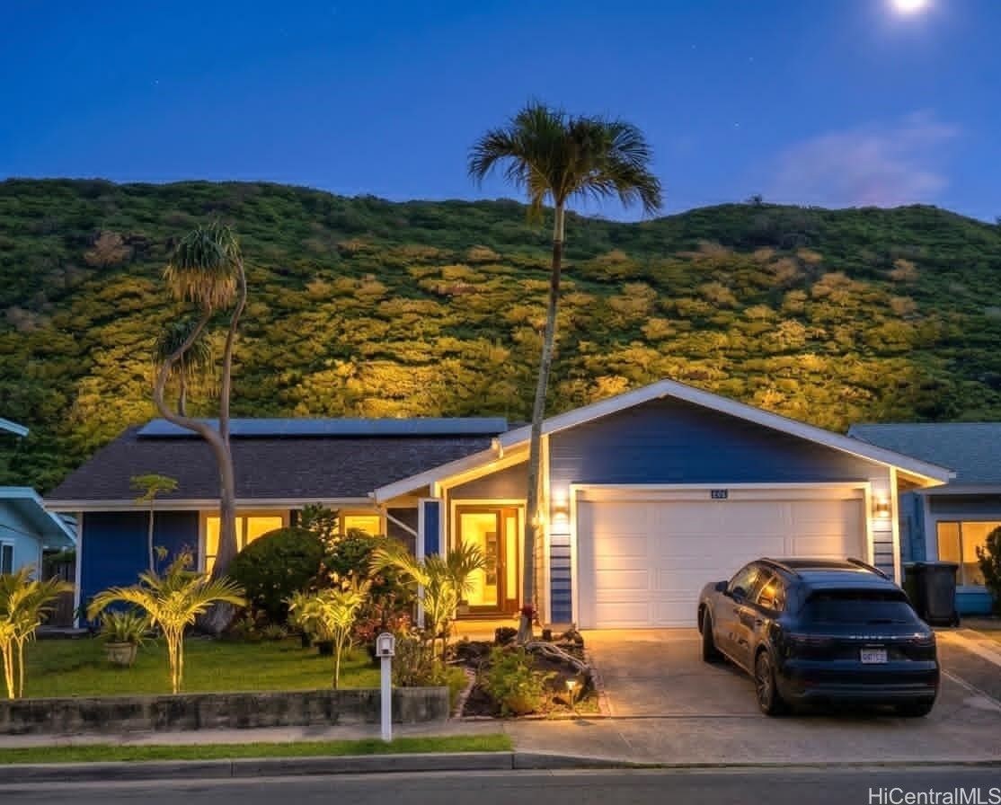 Property Photo: 685 Kealahou Street HI 96825