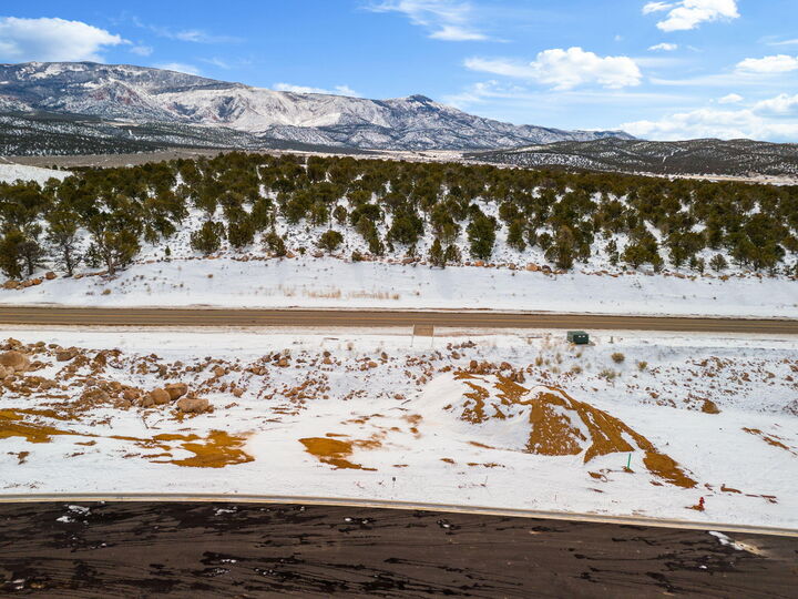 Property Photo:  3185 W Moon Crest Dr Lot 5  UT 84720 