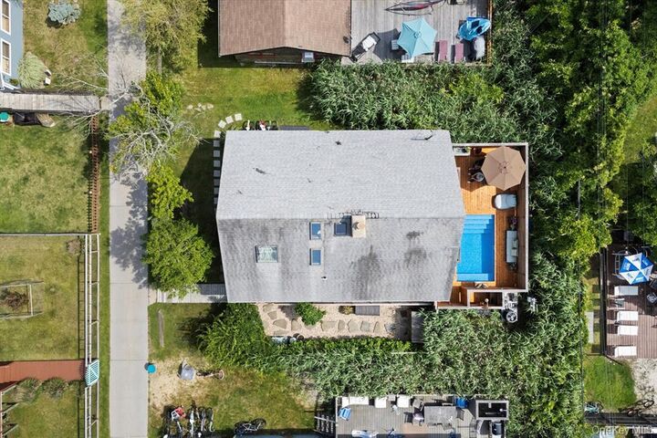 Property Photo:  17 Bungalow Walk  NY 11770 