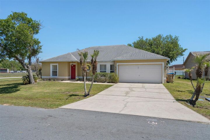 Property Photo:  1 Miramar Way  FL 34758 