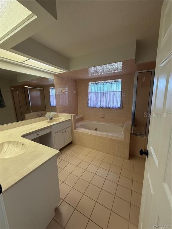 Property Photo: 838 W Bogart Court FL 34465