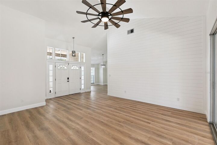 Property Photo:  709 Windwillow Circle  FL 32708 