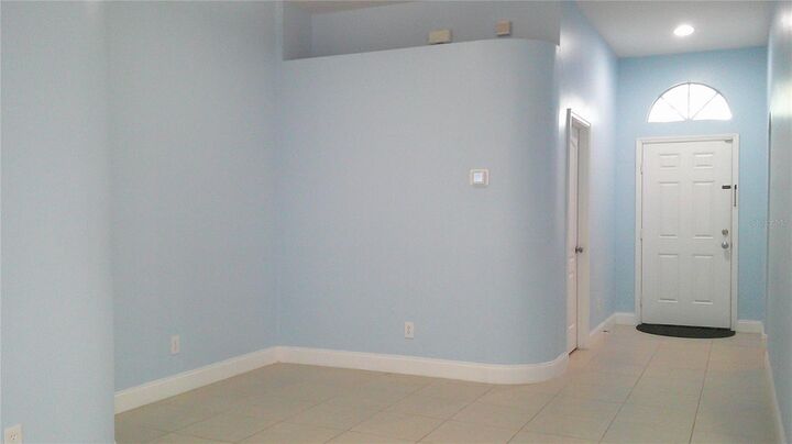 Property Photo:  8512 Canterbury Lake Boulevard  FL 33619 